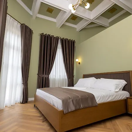 101-new Bazaar 地拉那