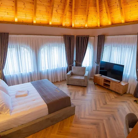 101-new Bazaar تيرانا