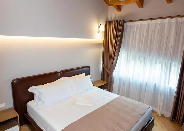 101-new Bazaar 4* Тирана