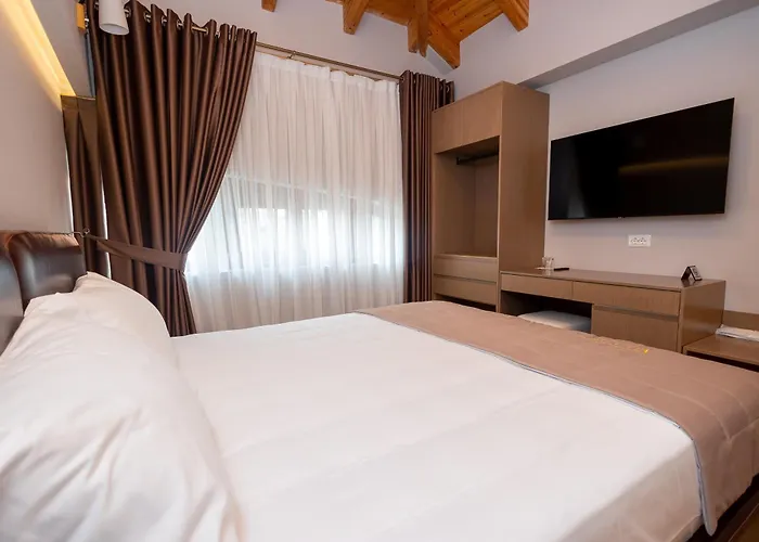 101-new Bazaar Hotel