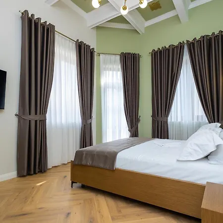 101-new Bazaar Hotel Tirana