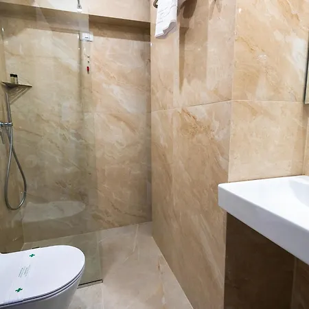 101-new Bazaar Hotel *