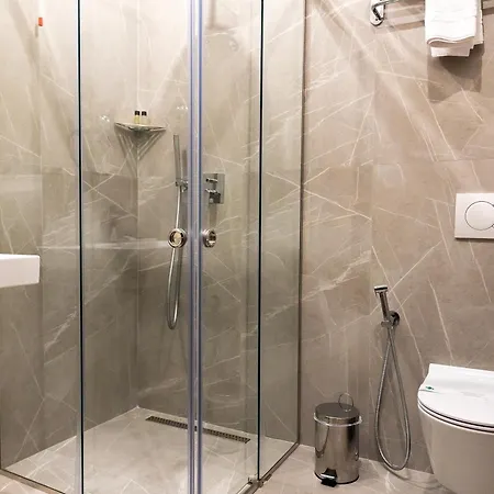 Hotel 101-new Bazaar