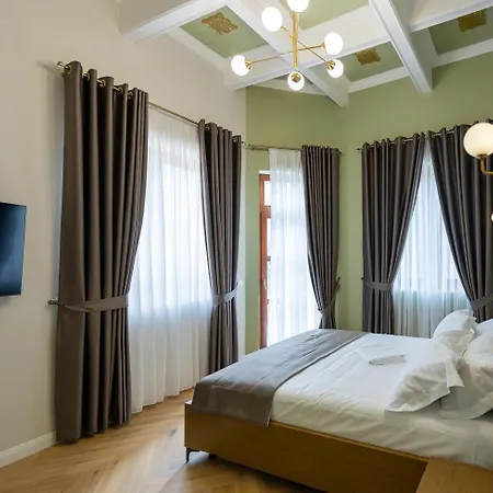 Hotel 101-new Bazaar *