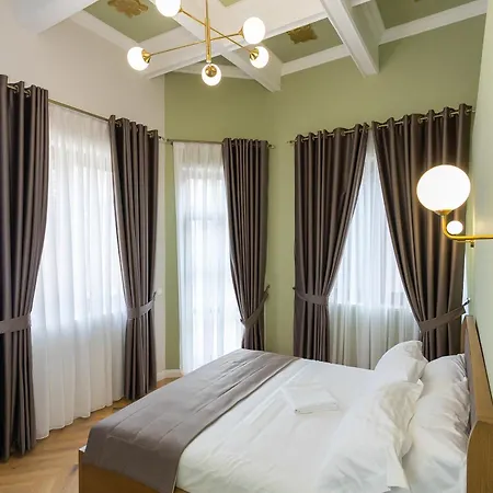 101-new Bazaar 4* Tirana