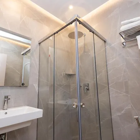 101-new Bazaar Tirana