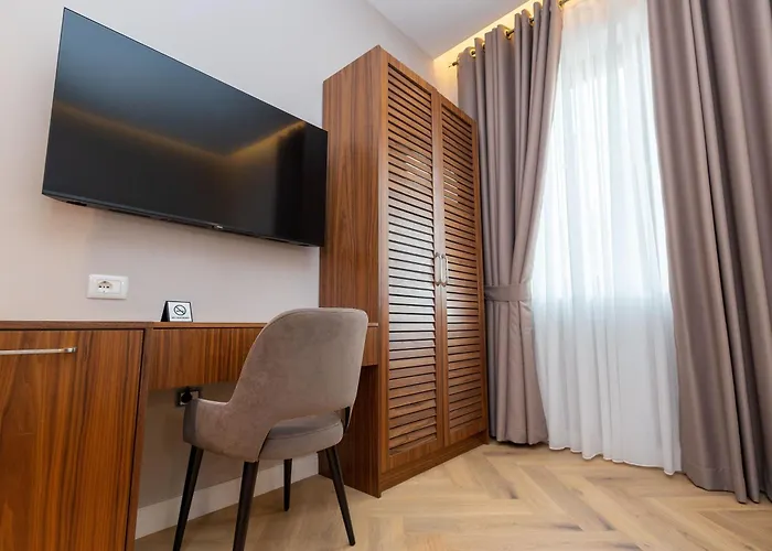 Hotel 101-new Bazaar Tirana